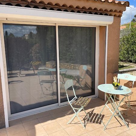 Studio Charmant Avec Terrasse Lançon-Provence Exteriör bild