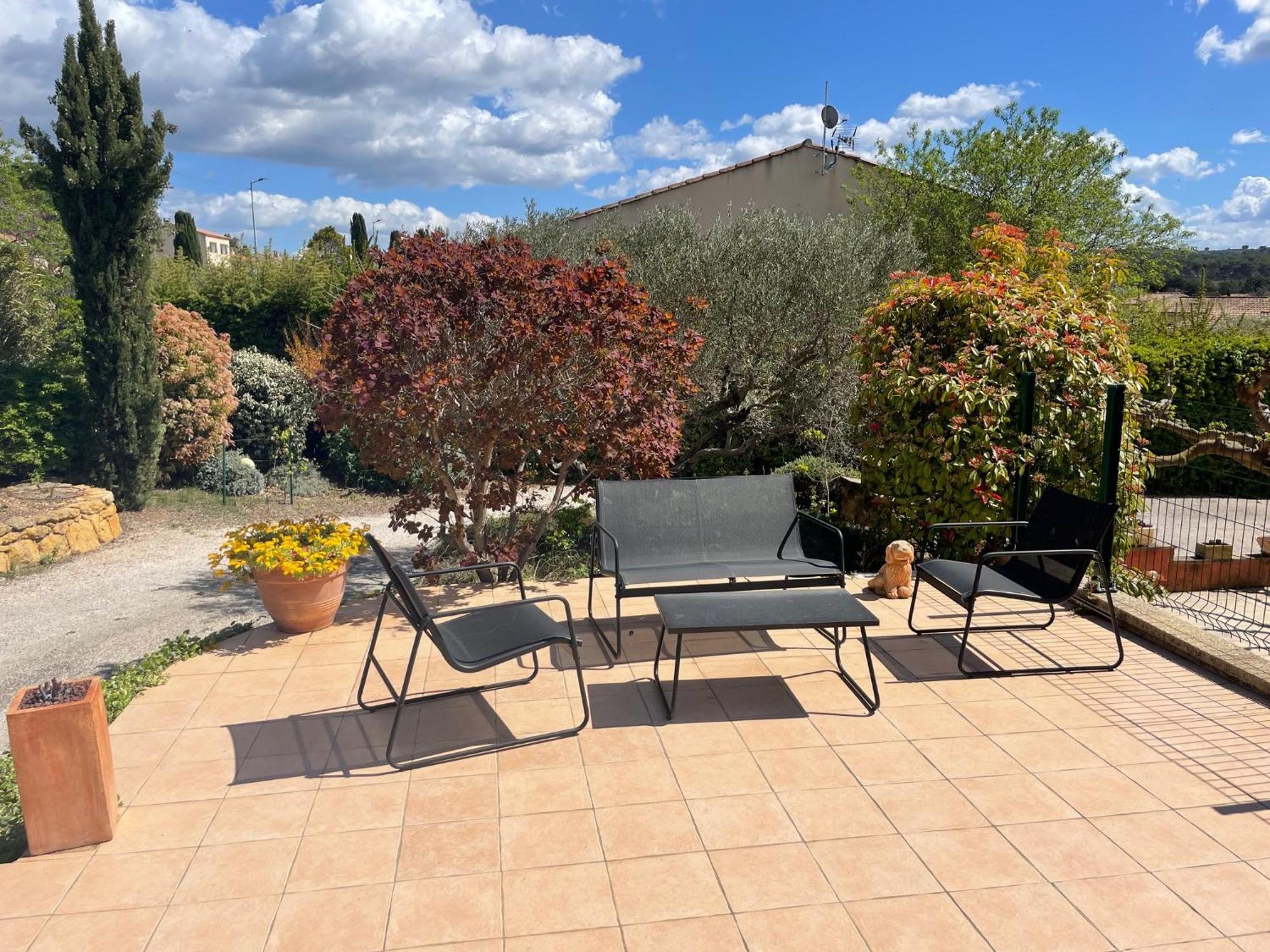 Studio Charmant Avec Terrasse Lançon-Provence Exteriör bild